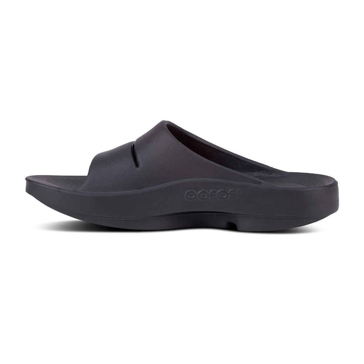 OOFOS OOahh Slide — Black, medial view #Colour_Black