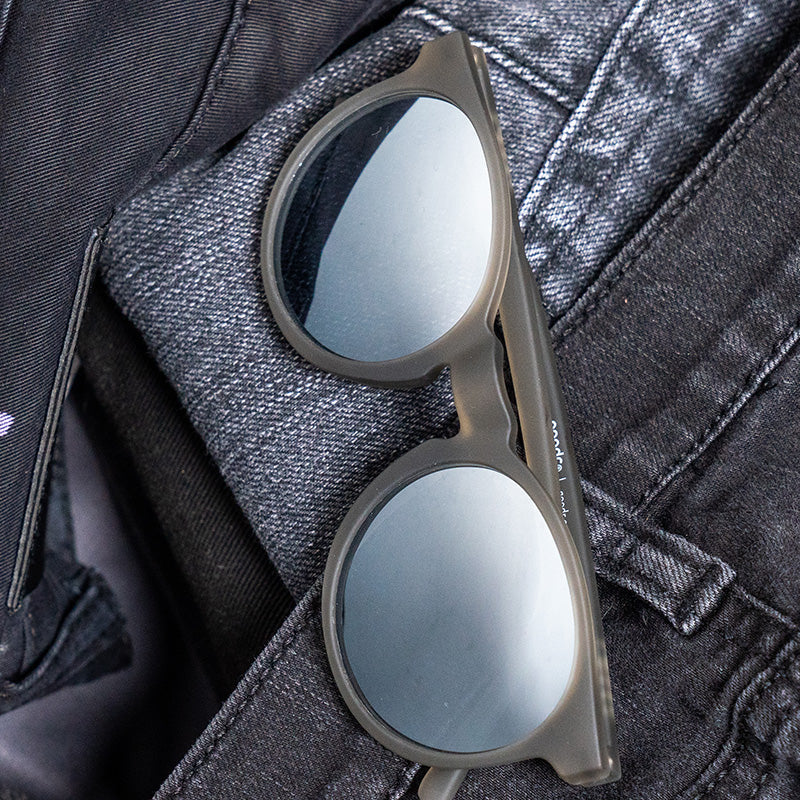 goodr Circle G They Were Out Of Black sunglasses — packaging