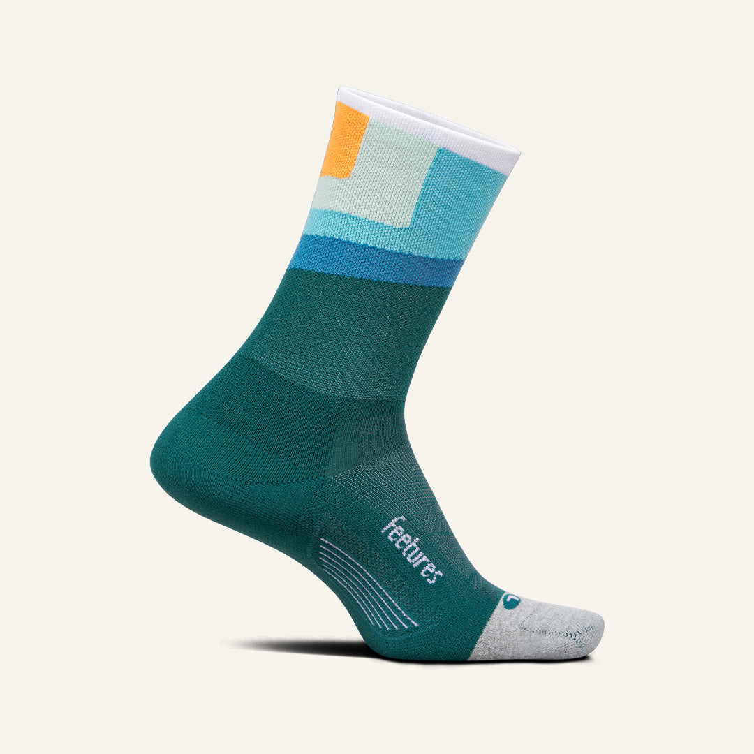 Feetures Elite Light Cushion Mini Crew sock in Breezy Court — front view #Color_Breezy Court