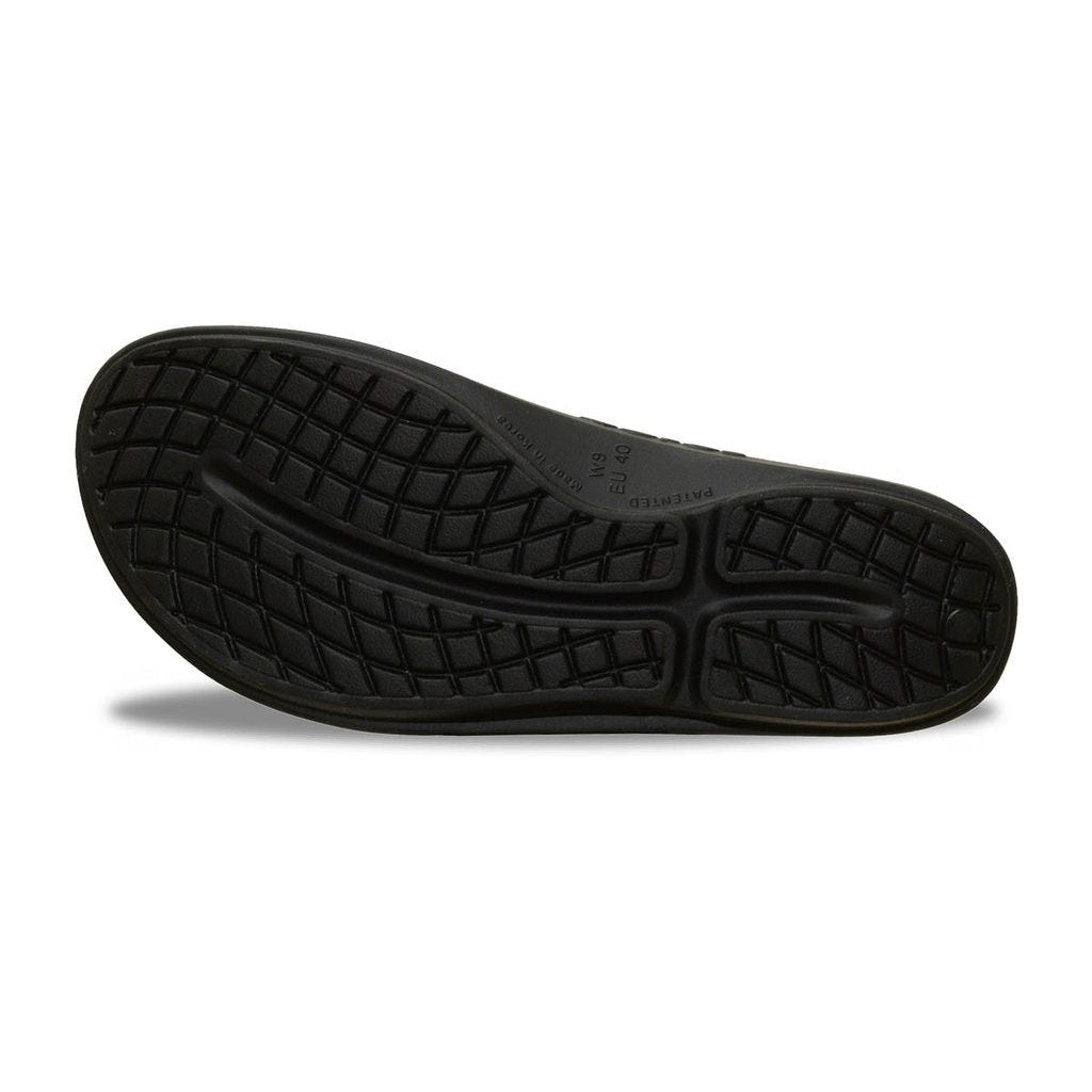 OOFOS OOlala Luxe Jandal — Latte, sole view