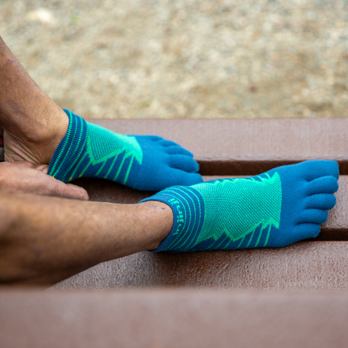Injinji Ultra Run Mini-Crew Running Socks — Poseidon