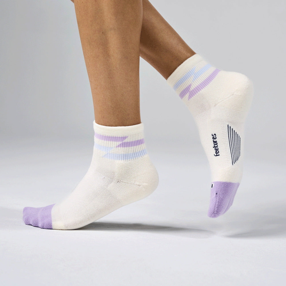 Feetures Elite Max Cushion Quarter sock in Soft Track — lifestyle #Colour_Soft Track