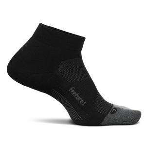 Feetures Elite Max Cushion Low Cut sock in Black — front view #Title_Black