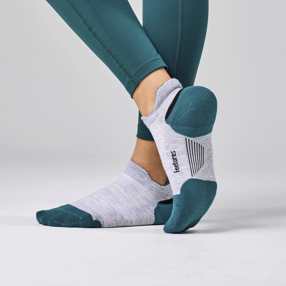 Feetures Elite Max Cushion Tab sock in Stone Ivy — lifestyle #Colour_Stone Ivy