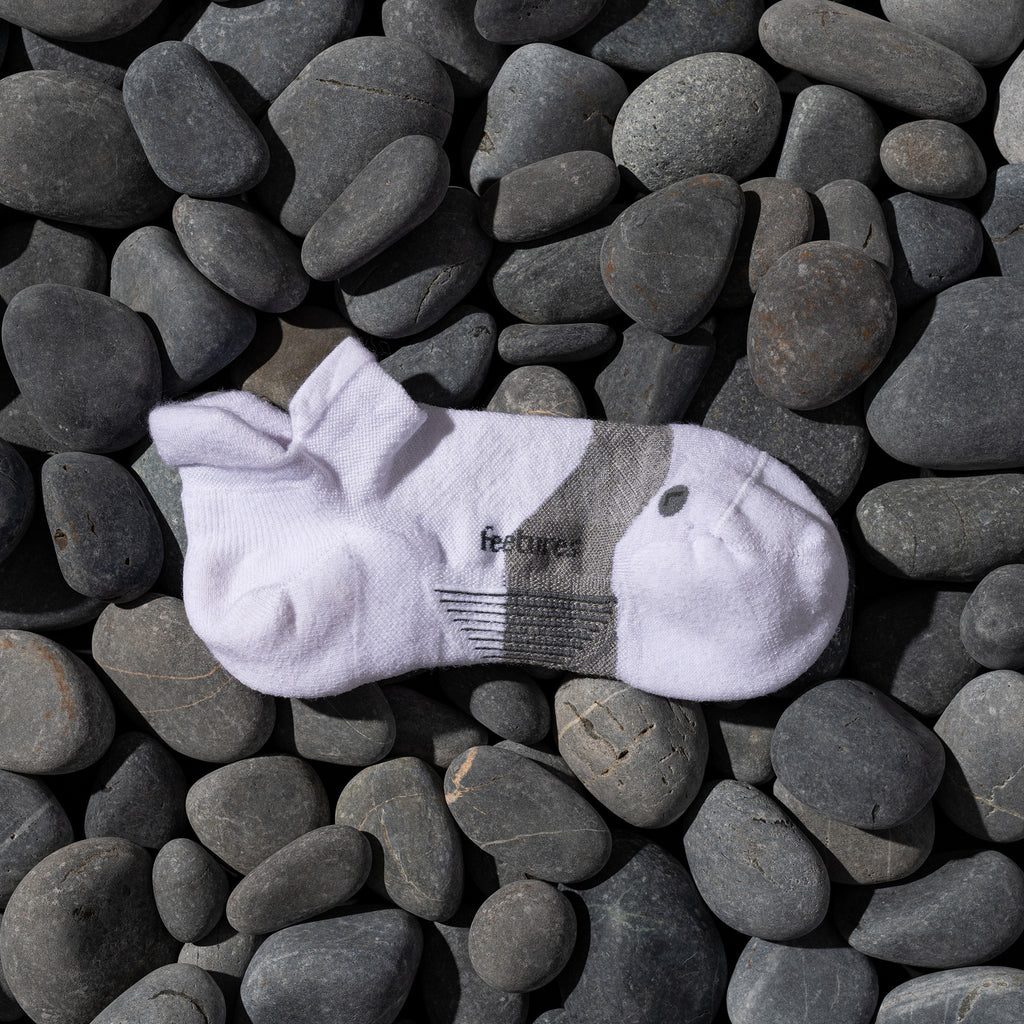 Feetures Merino 10 Max Cushion Tab sock in White — alternate view #Colour_White