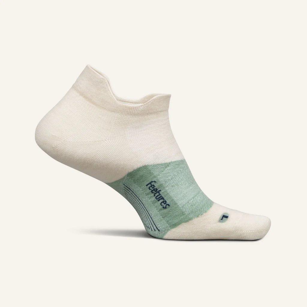 Feetures Merino 10 Max Cushion Tab sock in Pampas Grass — front view #Colour_Pampas Grass